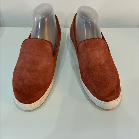 Birdies Shoes - Birdies women’s suede slip-on shoes in a rich burnt orange color, size 10 comfy